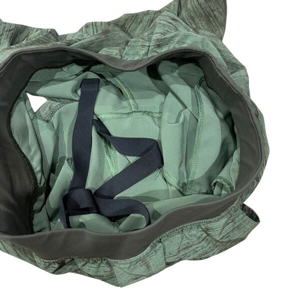 Lululemon Surge Short Medium Unlined Static Green Mens Run Gym Training Athletic - Picture 4 of 9